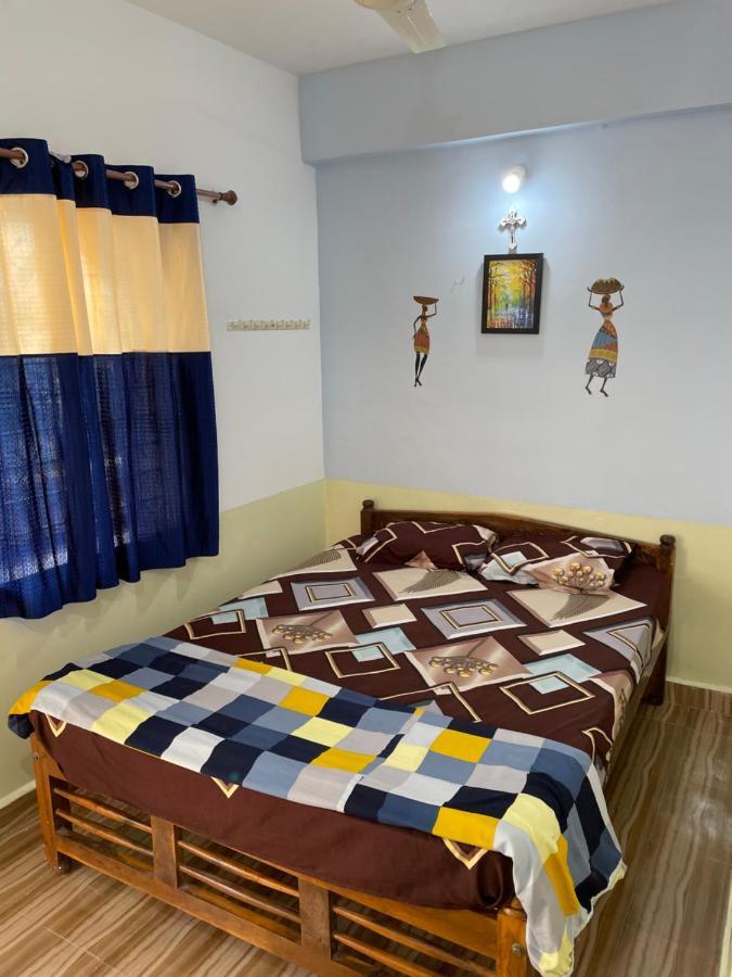 Blue Waves Guest House Calangute Eksteriør billede