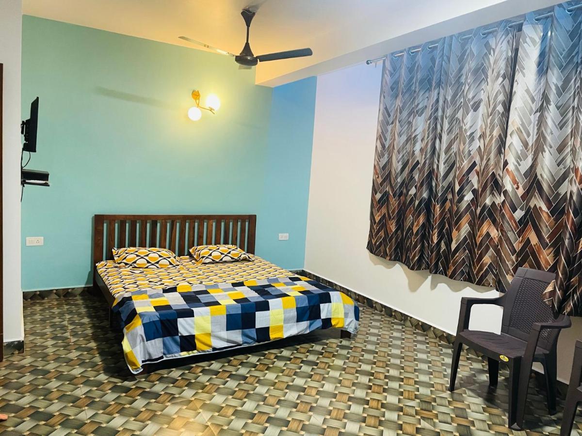 Blue Waves Guest House Calangute Eksteriør billede
