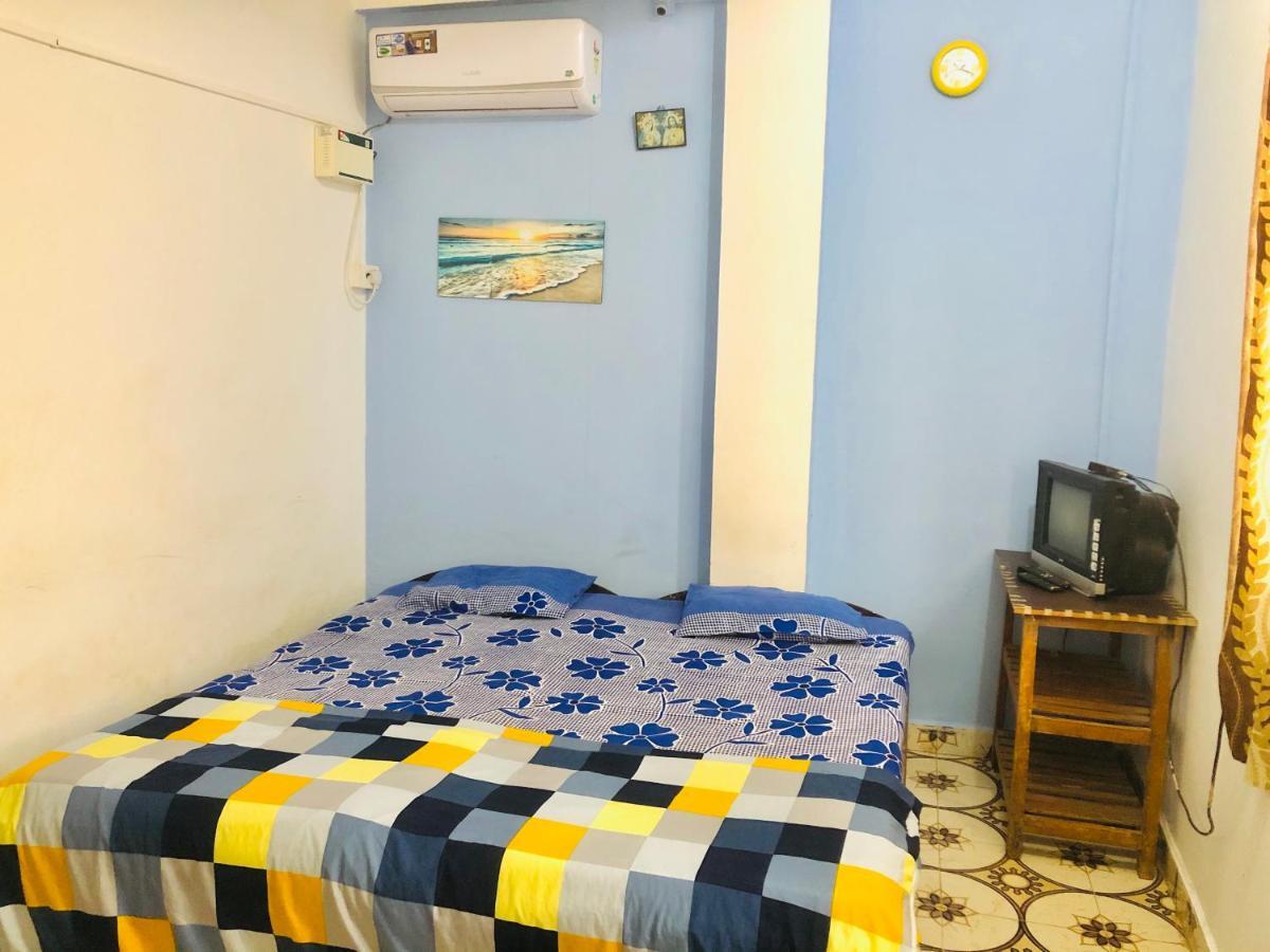 Blue Waves Guest House Calangute Eksteriør billede